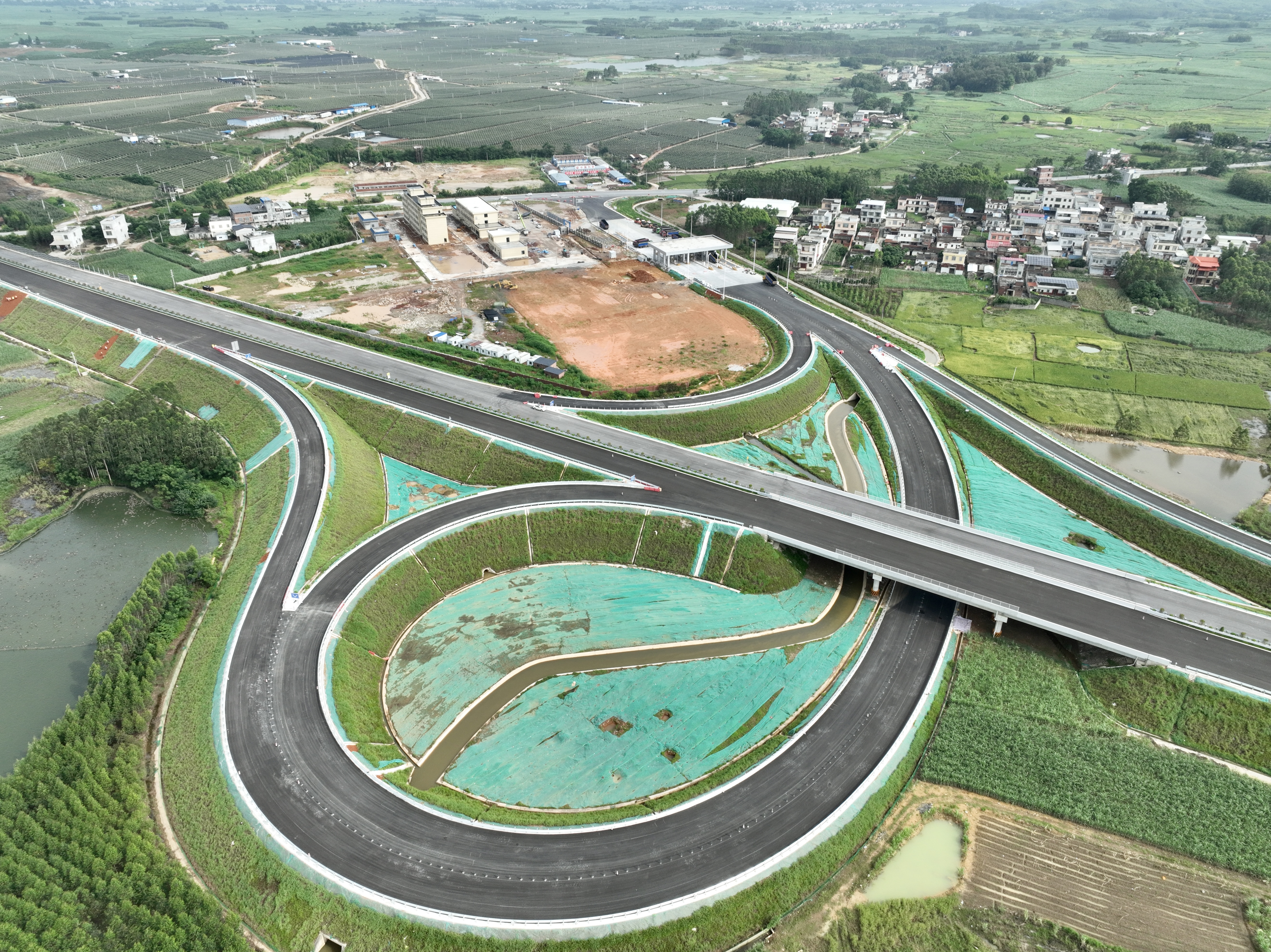【項目動態(tài)】沖刺“夏”半場！高速公路公司重點項目建設攻堅不停步